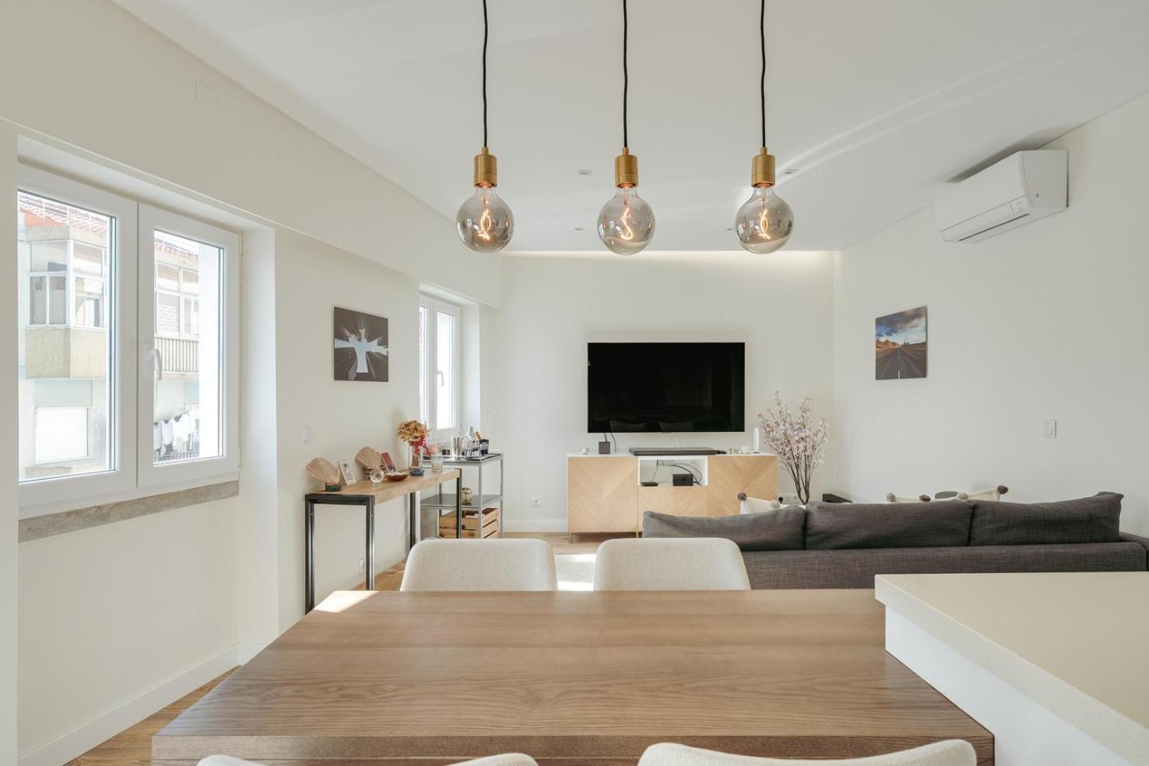Hostwise - Flat W/ Balcony & Workspace * Lissabon